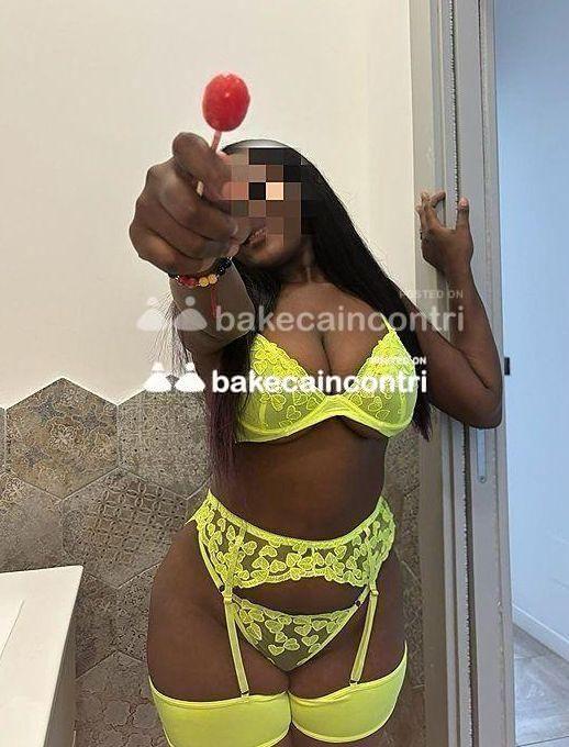 Modena: Nicol Nuova in questo mondo, solo poche settimane, con una grande voglia di imparare e sperimentare al vostro fianco