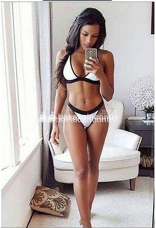 Lecce: 😘😘TORNATA 😘😘PICCOLA TROIA🐷🐷ADORO SUCCIARE🍭🍭🍭CON LA MIA CALDA BOCCA 👄 E ESSERE LECCATA🍭🤤🤤FINO A BAGNARMI 💦💦🤤🤤🥰🥰🥰