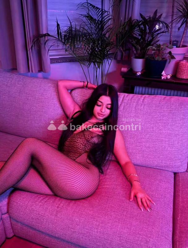 Verona: PRELIMINARI DA URLO👅FIGA STRETTA PULITA BAGNATA💦💥SENSUALE🦊 FRESCA E PROFUMAT