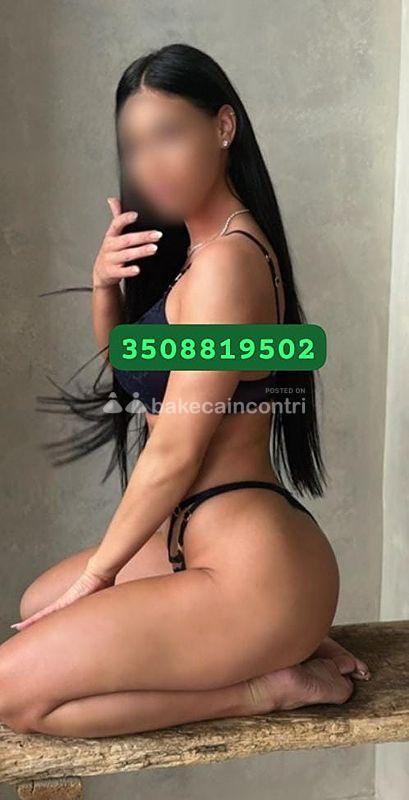 Arezzo: MONTEVARCHI APPENA ARRIVATA BELLISSIMA LA DEA DEI POMPINI GOLA PROFONDA... MASSAGGI RELAX OX GODIMENTO VERO