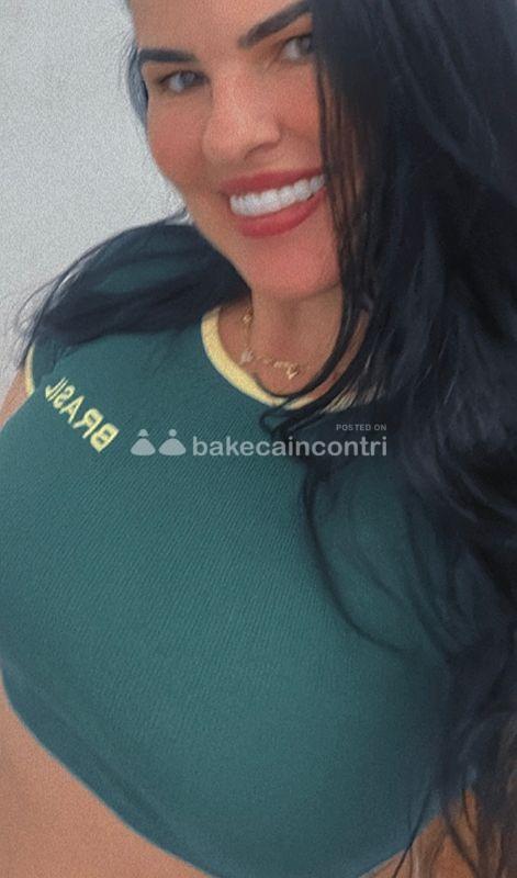 Arezzo: Juliana❤️ Ultimi giorni in città! Baci